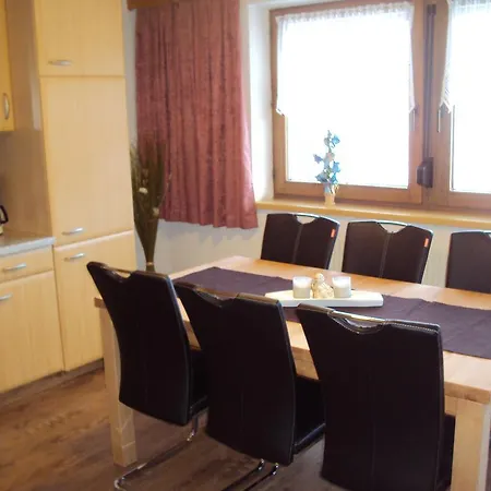 Apartment Haus Eben